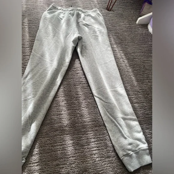 Grey Nike sweatpants - Picture 2 of 2